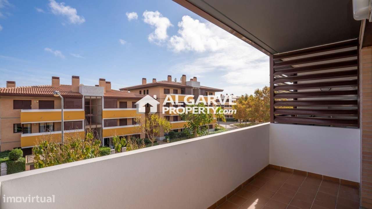 T2 - Apartamento  ultimo andar junto Golf Millennium com vista golfe e - Grande imagem: 4/25