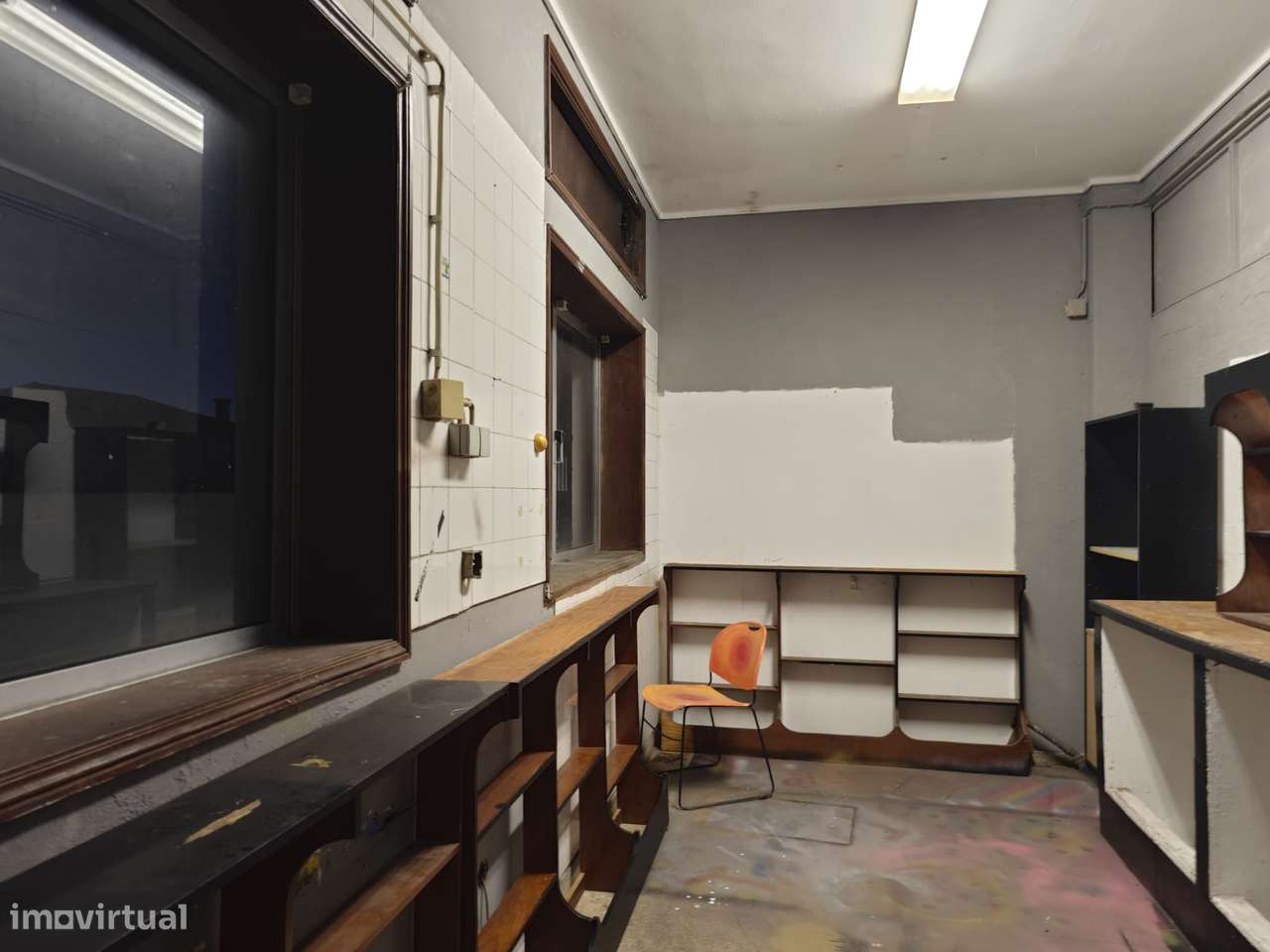 LOJA COM POTENCIAL PARA ESCRITÓRIOS OU HABITAÇÃO-15