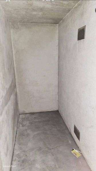 Lugar Garagem com Arrecadação Fechada - Grande imagem: 5/5