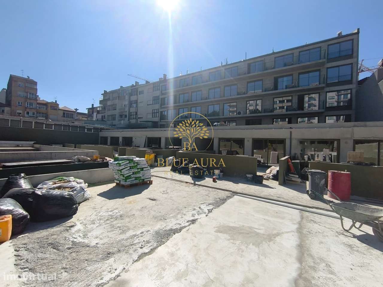 Apartamento T1 Duplex com Terraço e Piscina-13