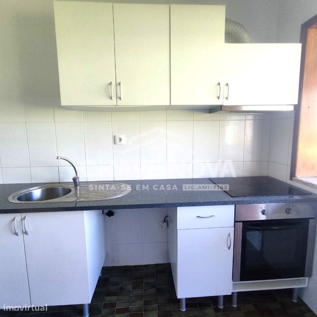 Apartamento T3 em Grijó c/ cozinha equipa e varanda marquisada - Grande imagem: 1/25