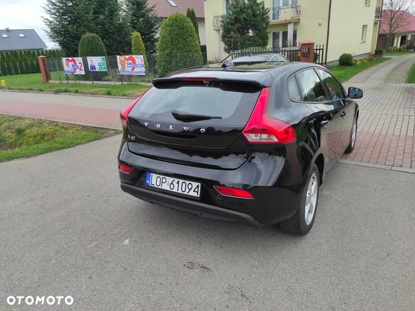 Volvo V40 CC D2 Momentum - 11