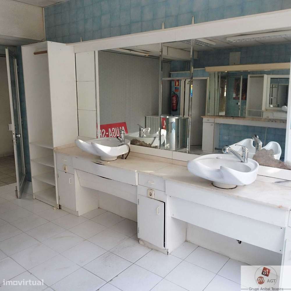 Loja Galerias Alcaide - Cascais - Grande imagem: 5/7