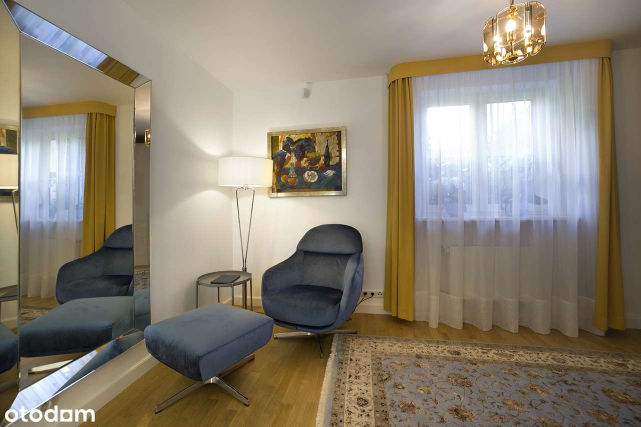 Rezydencja w Wawrze na pięknej działce-5