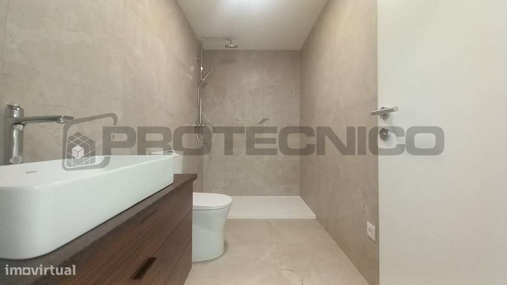 Moradia T3 Geminada – Aradas - PRONTA A HABITAR!-9