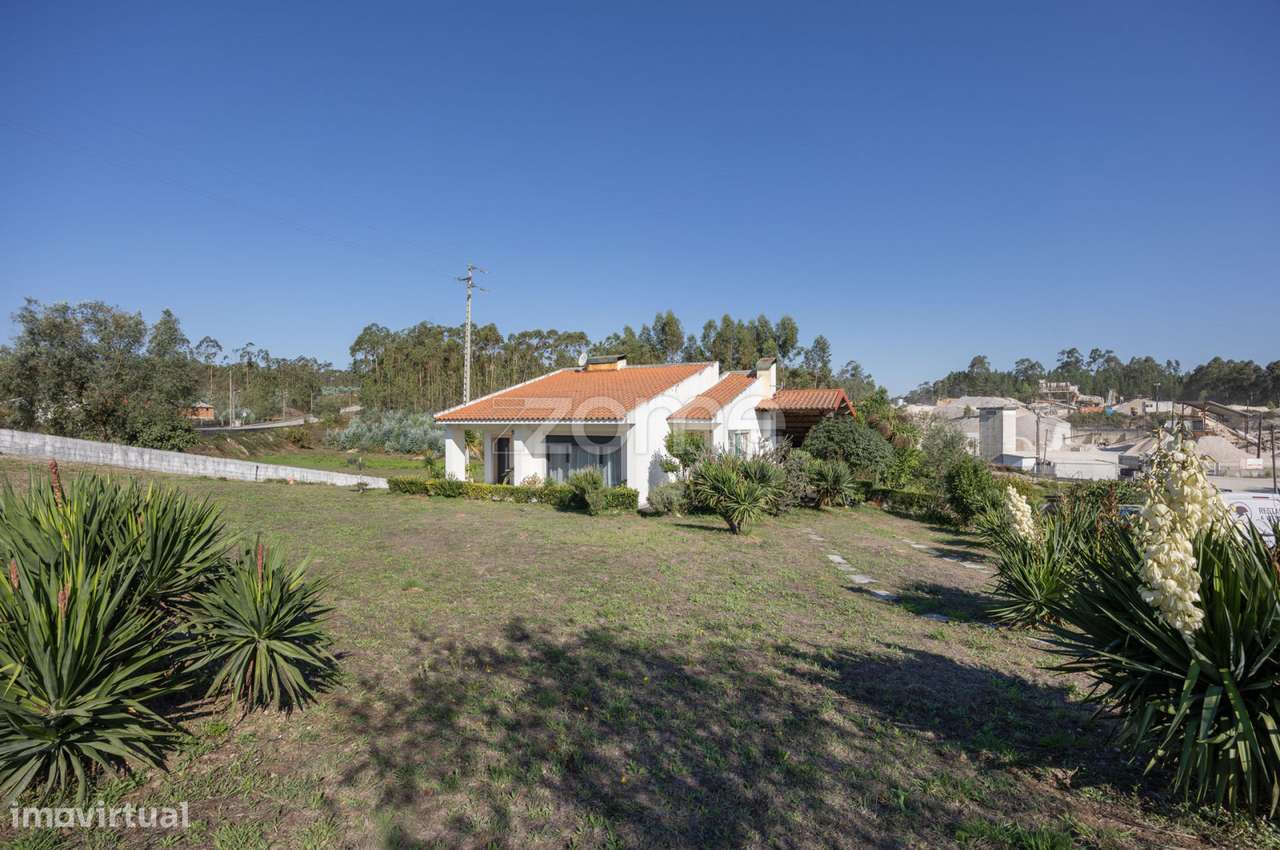 Moradia T3 || Isolada || Albergaria dos Doze, Pombal - Grande imagem: 2/54