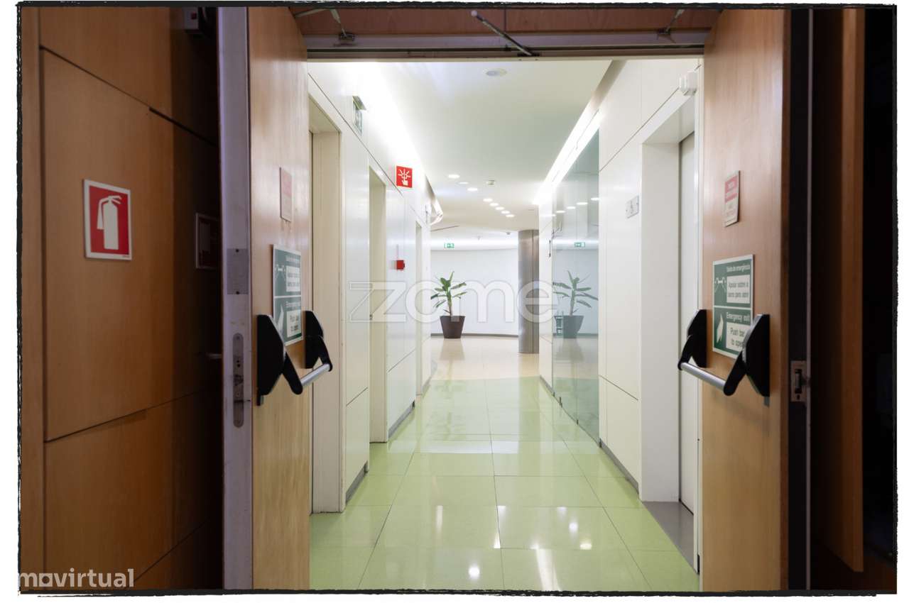 Loja para Arrendamento – 25 m² | Sintra Business Park - Grande imagem: 2/15