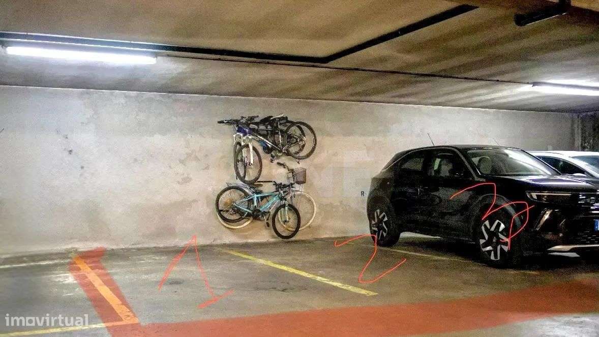 T4 no Centro da Trofa I Último Piso I 225 m² I Estúdio Independente II-24