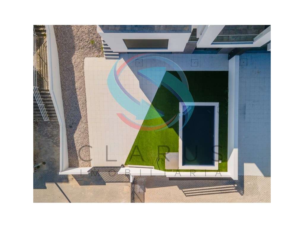 Moradia geminada em Vale de Milhaços-41