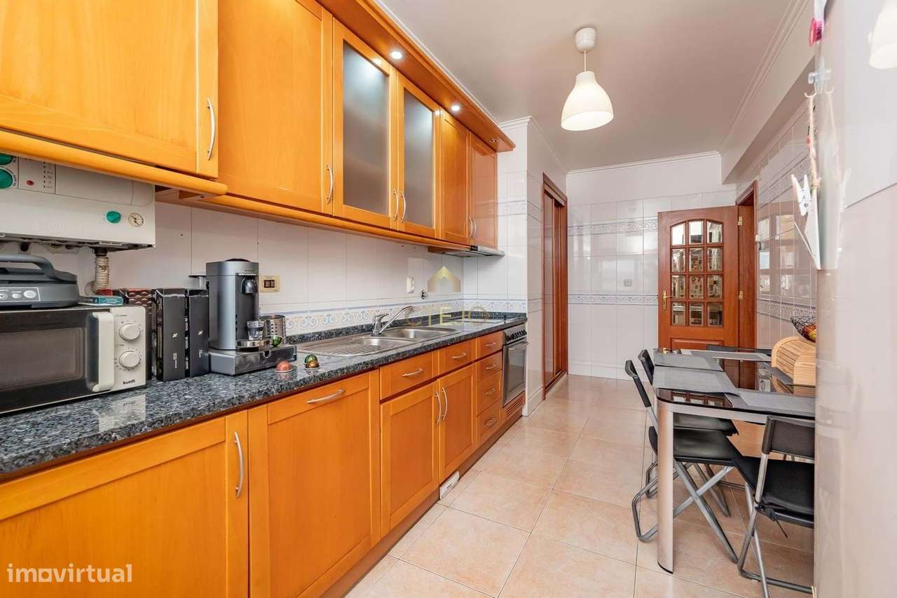Apartamento T3 com Vista Rio em Póvoa de Santa Iria-10