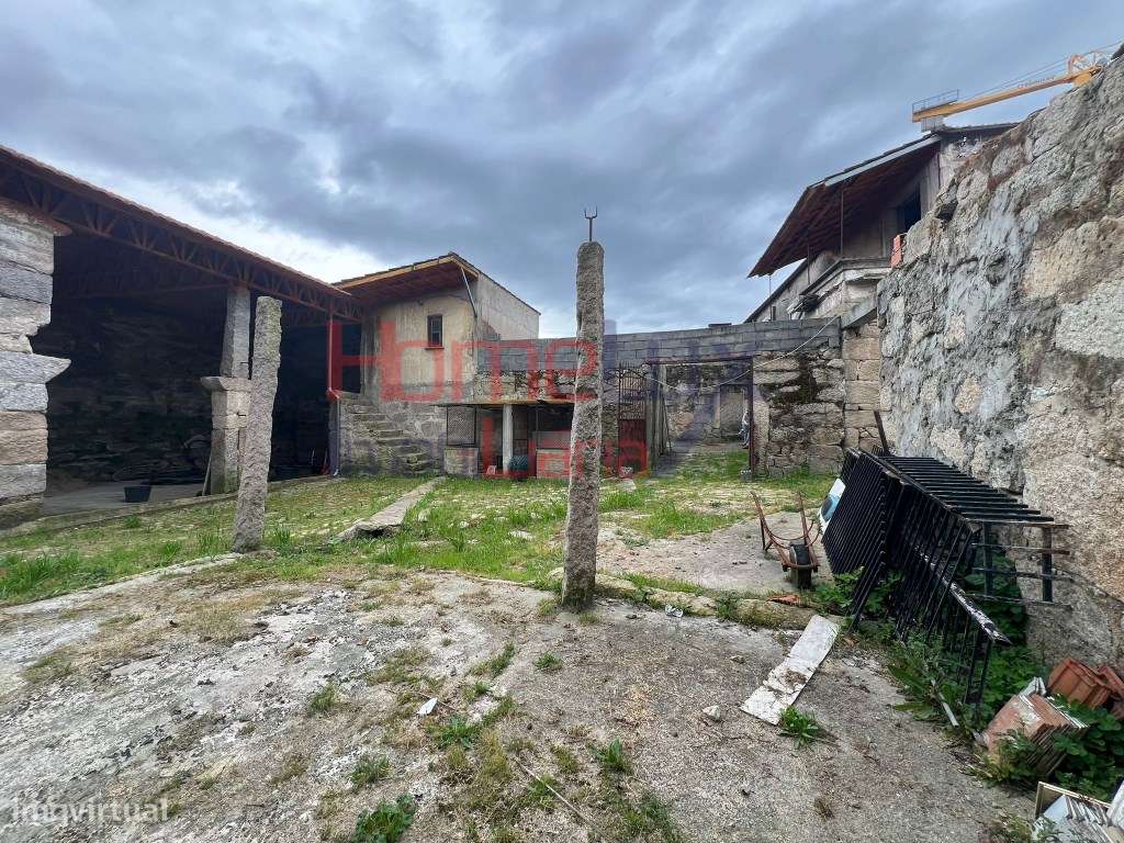 Terreno com Ruinas em Águas Santas-43