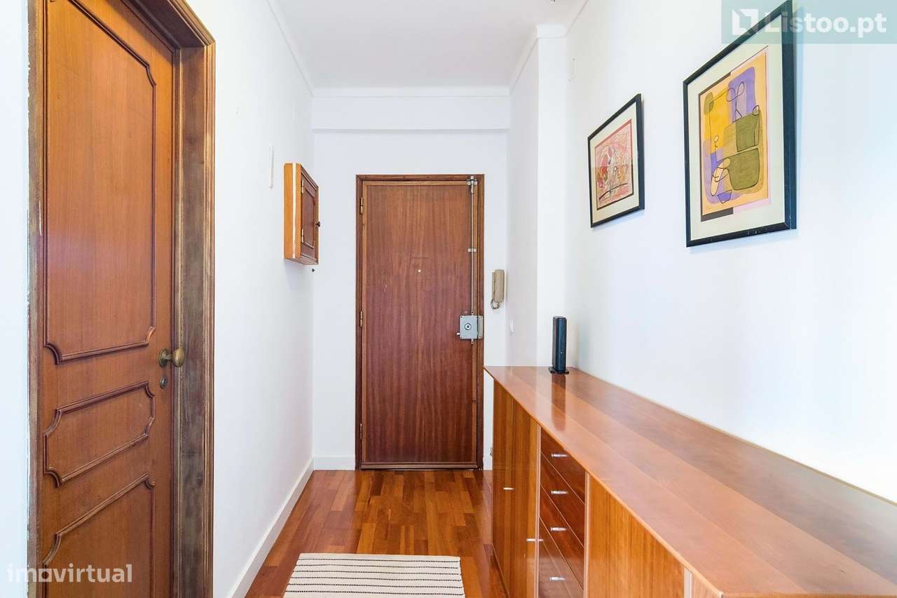 Apartamento T2+T1 com vista mar, no Monte Estoril-6