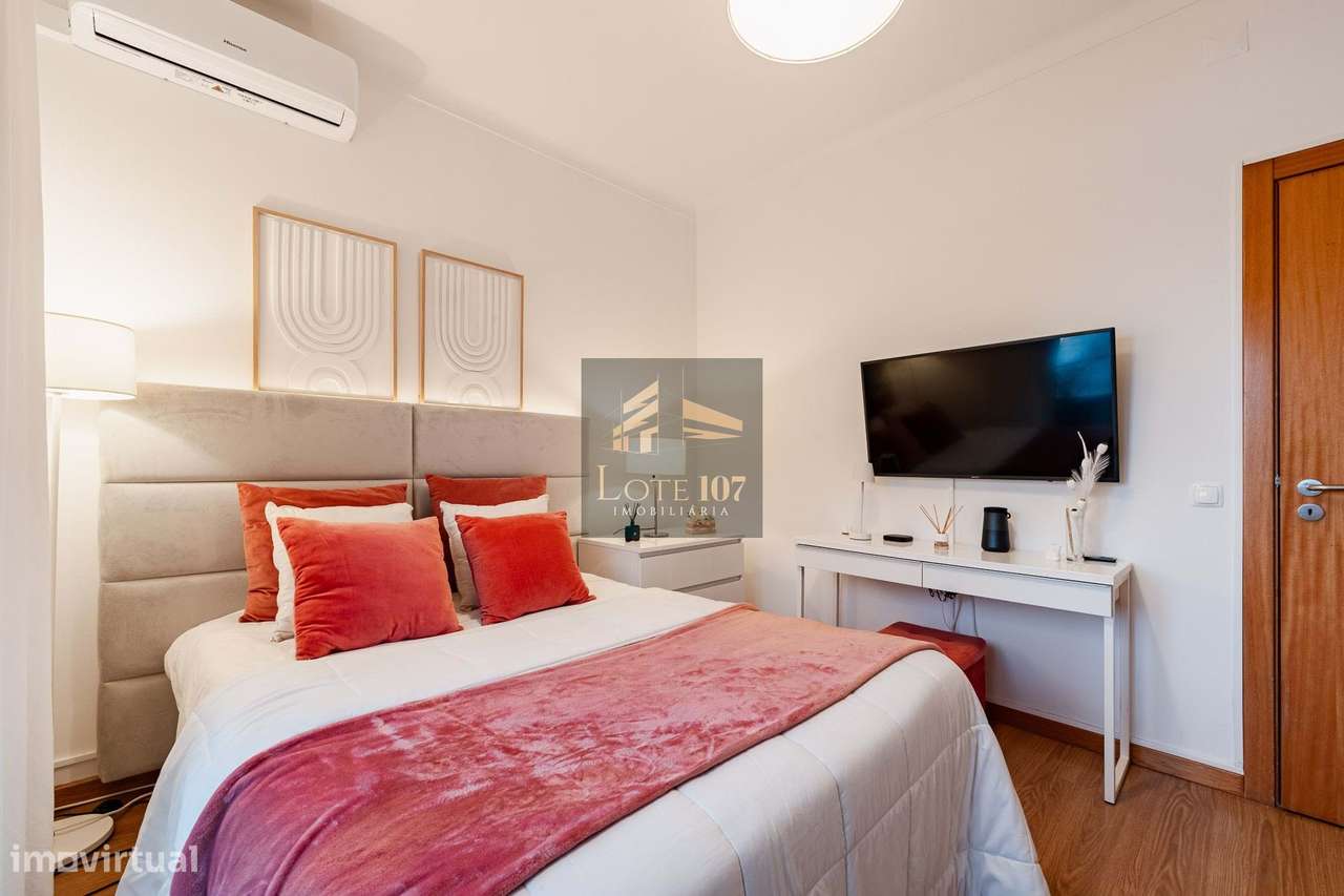 Apartamento T2 Remodelado em Pinhal Novo-21