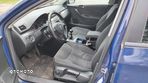 Volkswagen Passat 1.9 TDI Sportline - 9