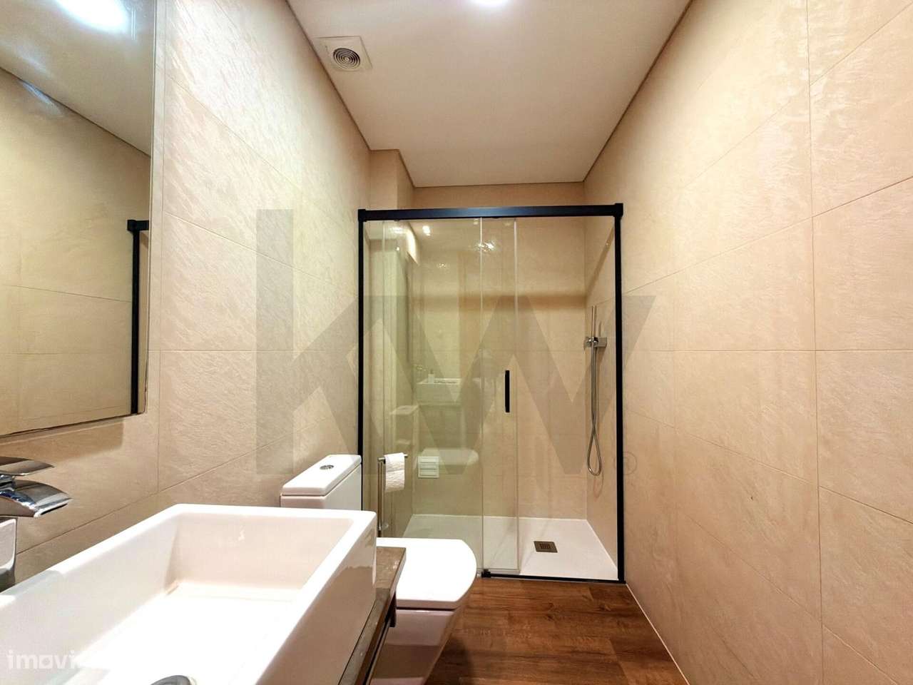 Moradia Isolada de Luxo, T5 com Piscina para a venda em Santo António-12