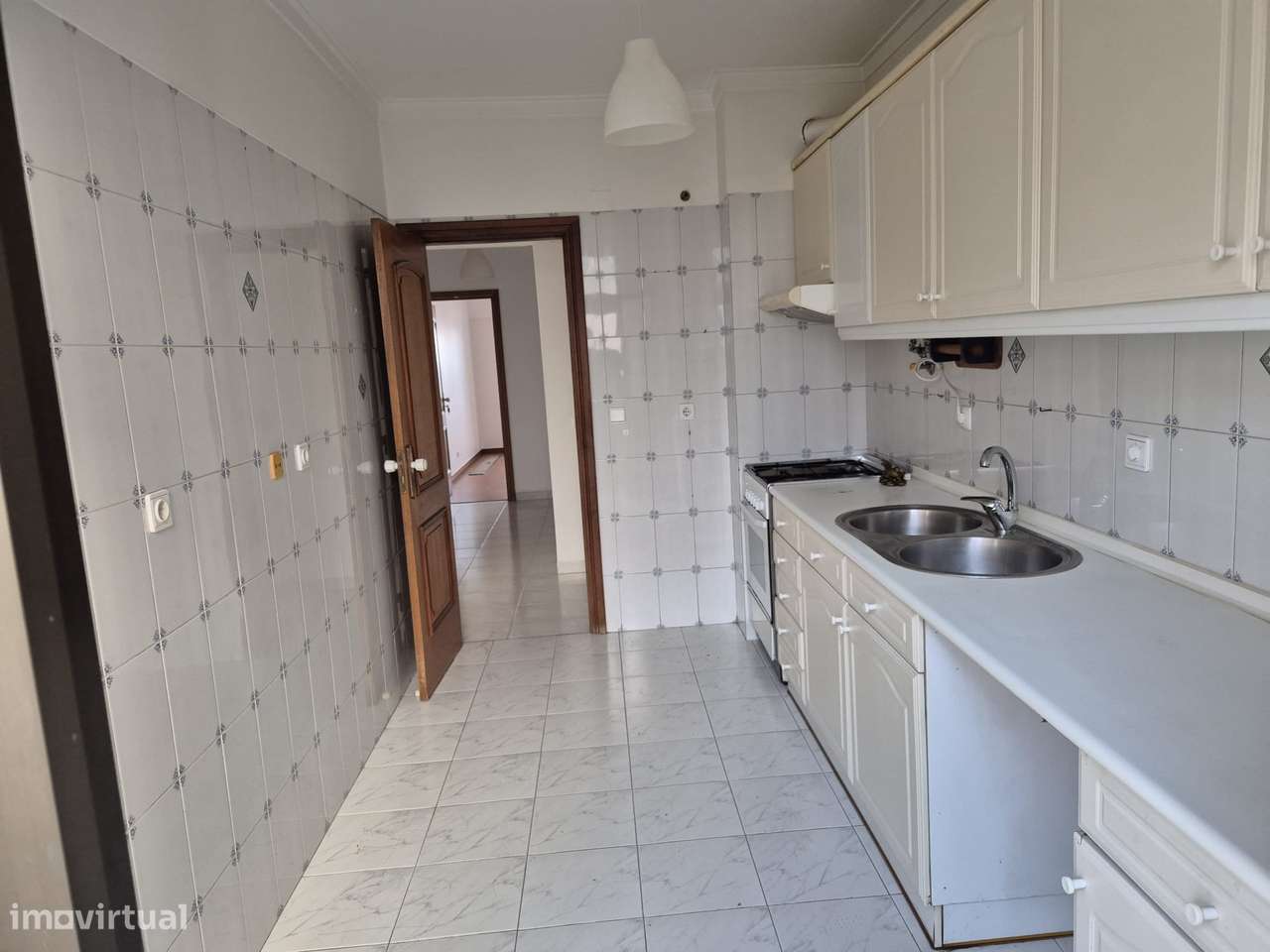 Arrenda-se T3 no centro de Almada - Grande imagem: 5/19