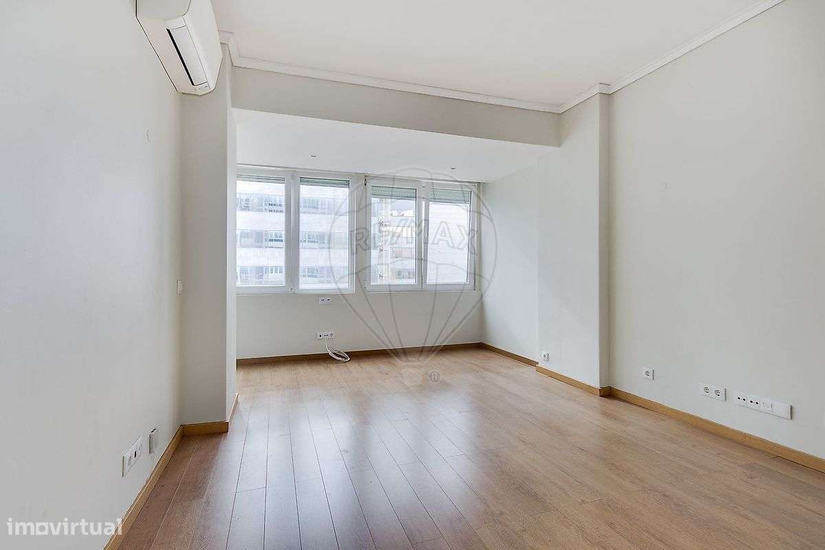 Apartamento T1 para venda - Grande imagem: 2/15