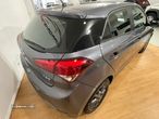 Hyundai i20 1.1 CRDi Urban - 27