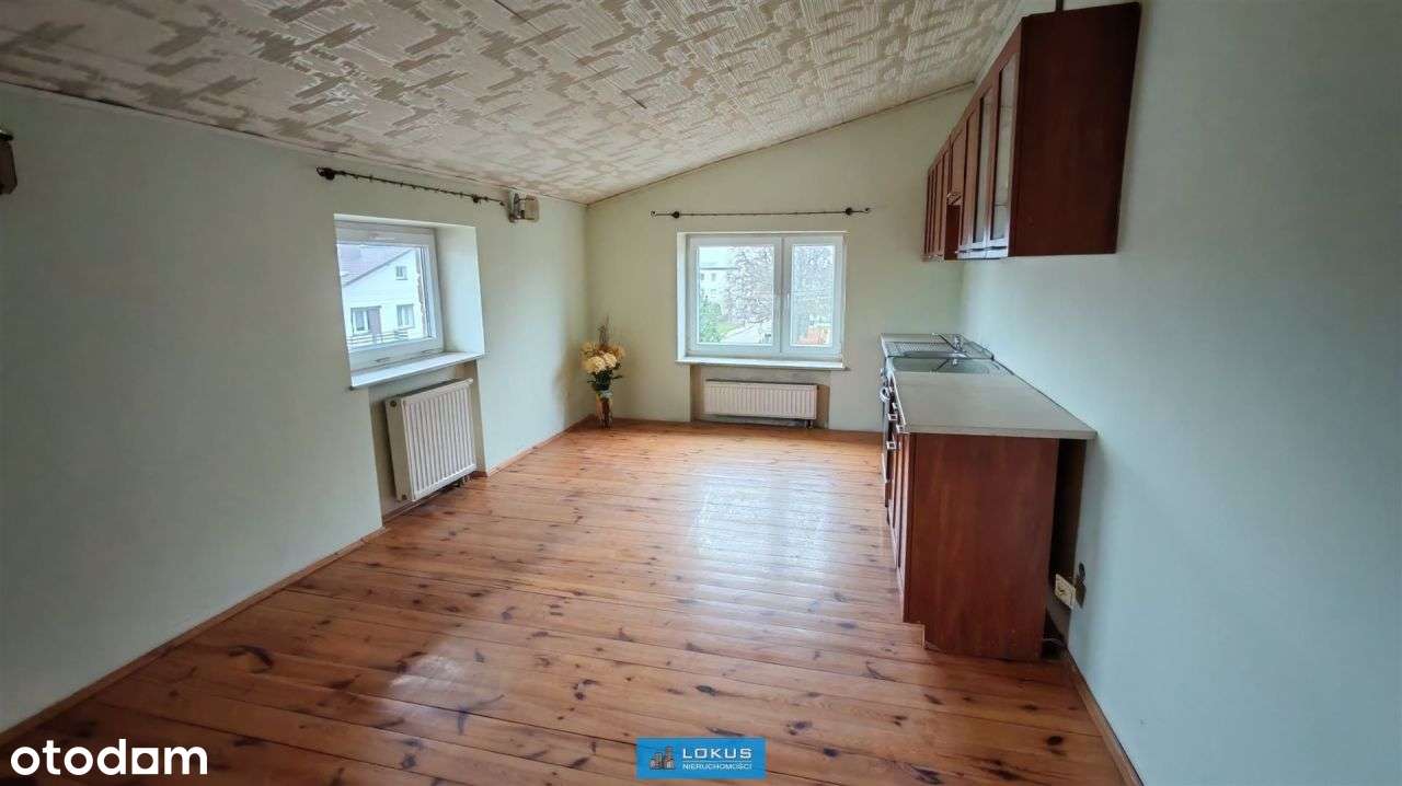 Dom 243 m2 z garażem i budynkami gospodarczymi-11