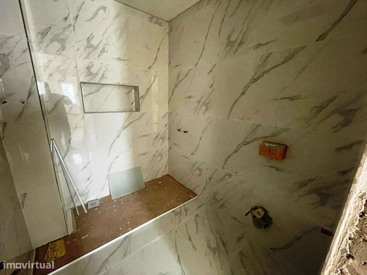 Moradia em Banda Nova V4 – Parada de Tibães, Localização Tranquil-17