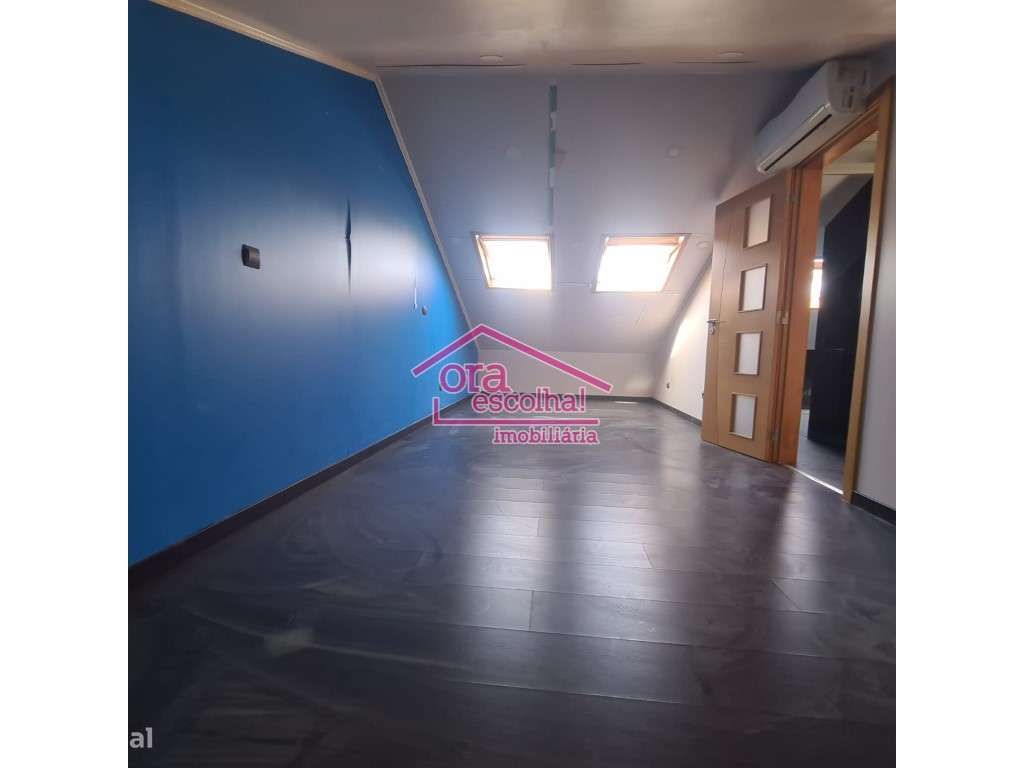 Apartamento T3, transformado em T4 Duplex com 90 m2 na Murtinheira,...-9