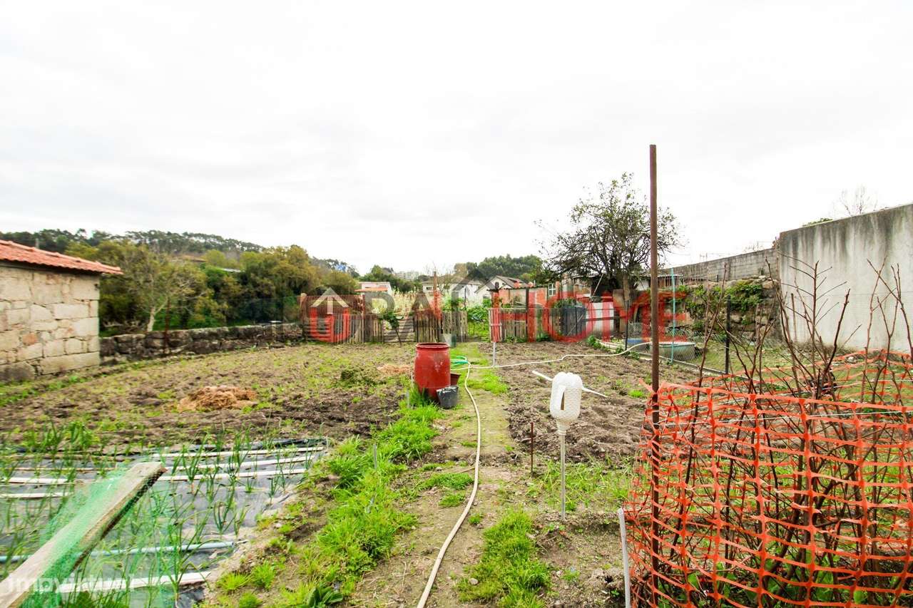 Quinta para Reabilitação com 1.251 m² em Águas Santas-18