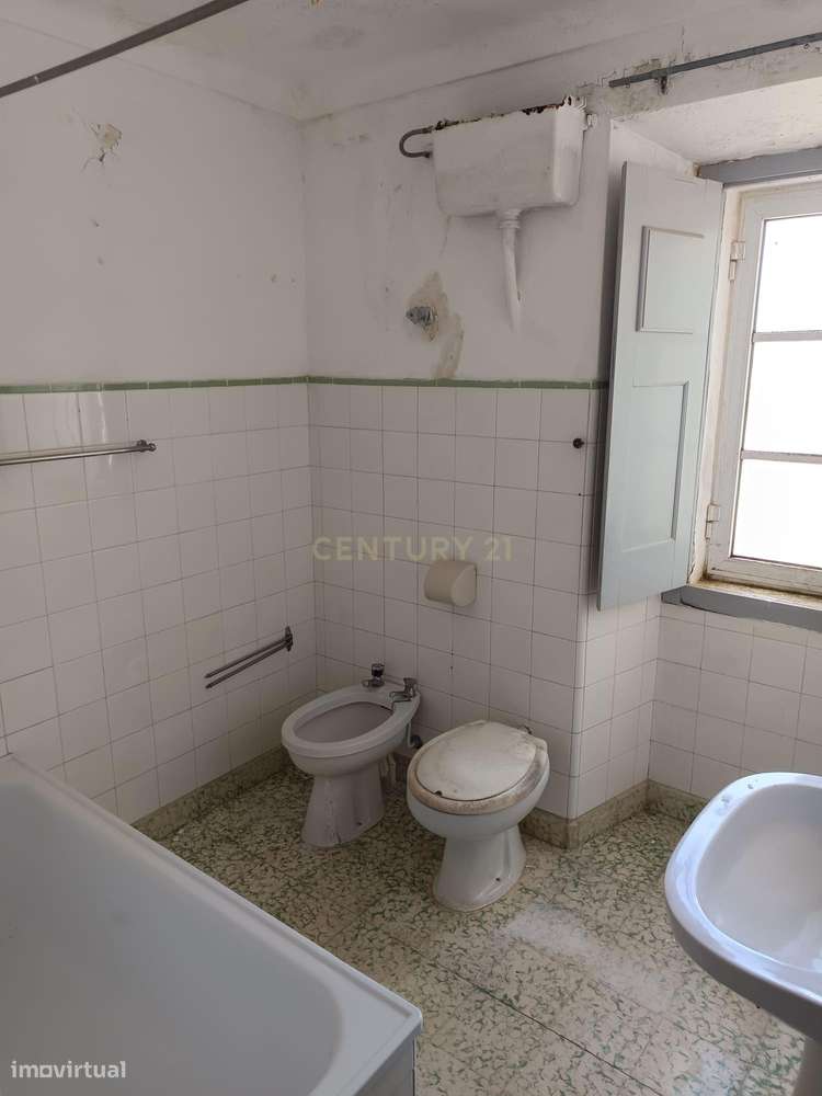 Espaçosa Moradia para Recuperação em Estremoz-7