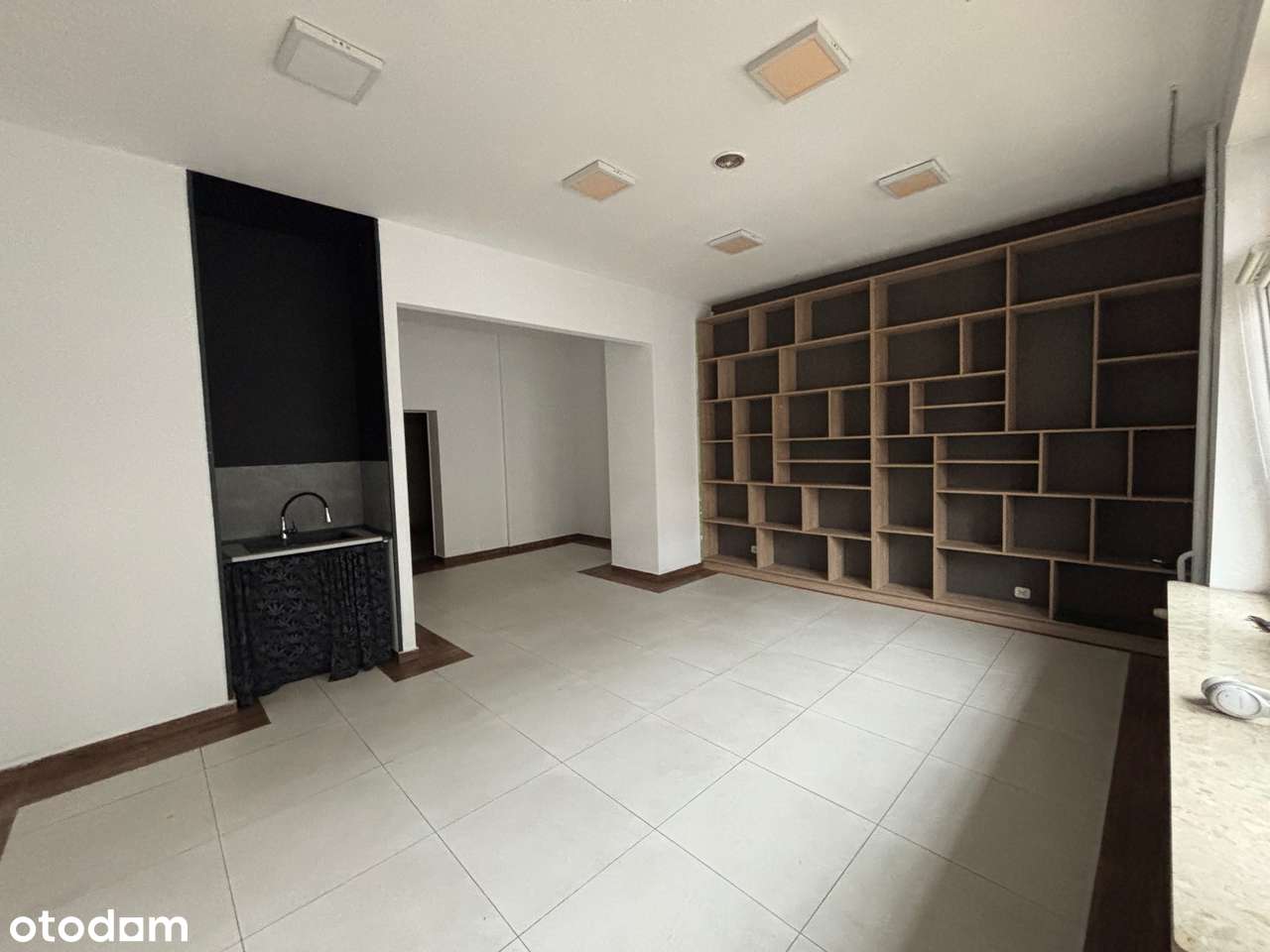 Nowa Praga!Lokal z dużymi witrynamiMożliwość podziału na2lub3lokale - Pełny obrazek: 4/19