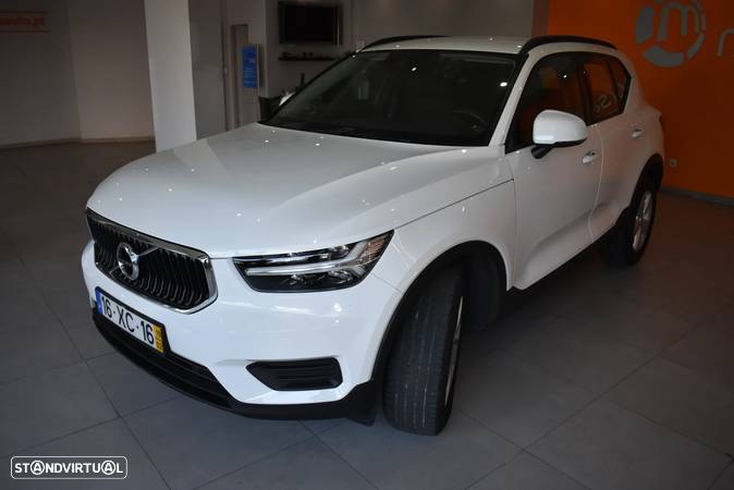 Volvo XC 40 2.0 D3 Momentum - 4