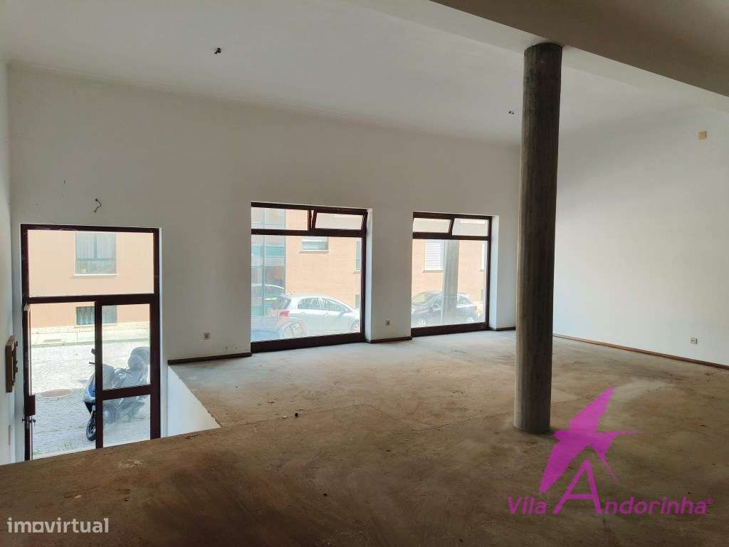 Loja para venda na Areosa com 316.20m2-9