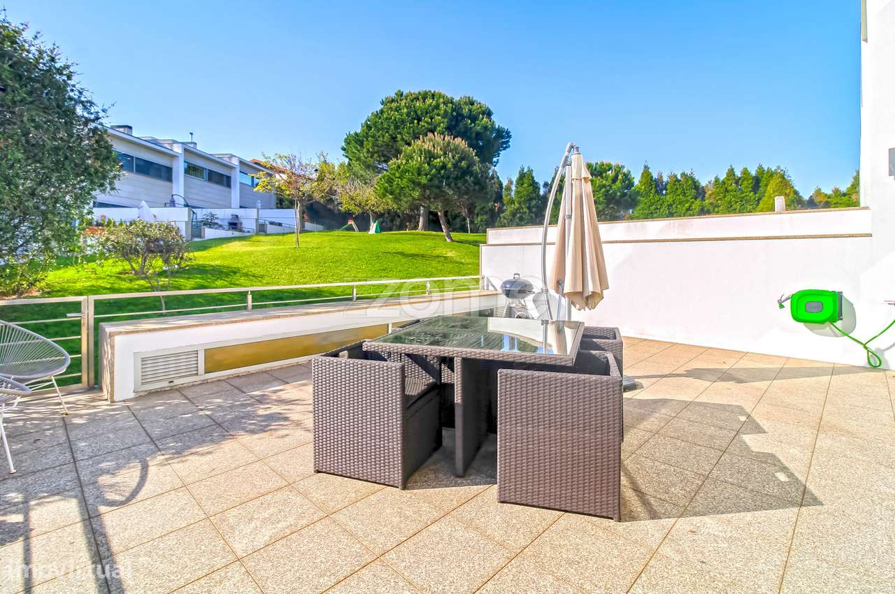 Moradia T3 com Garagem, Jardim e Terraço, em Vila Nova de Gaia - Grande imagem: 2/60
