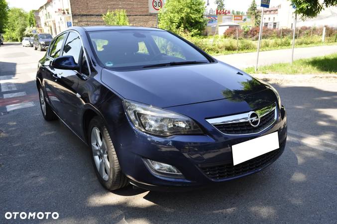 Opel Astra - 2