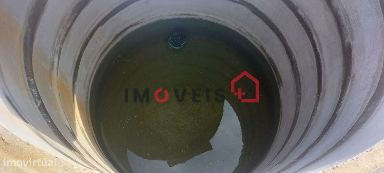 Ruína com poço - Grande imagem: 4/6