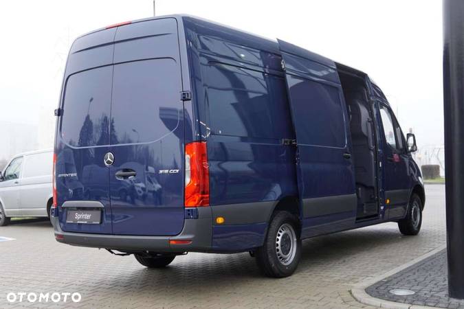 Mercedes-Benz Sprinter - 8