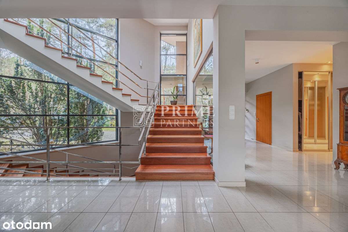 Reprezentacyjna rezydencja z basenem - Pełny obrazek: 4/20