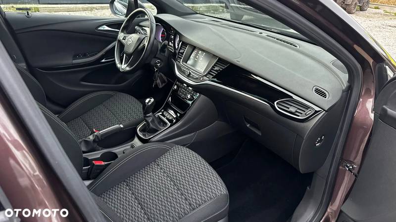 Opel Astra 1.4 Turbo Sports Tourer Active - 21