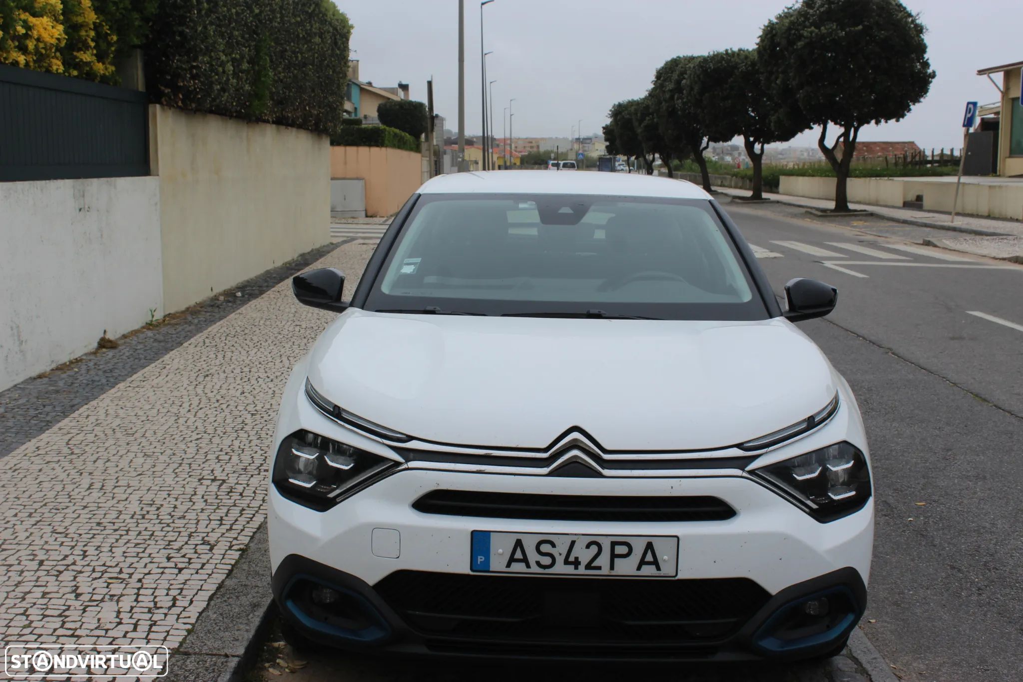 Citroën e-C4 Shine - 1