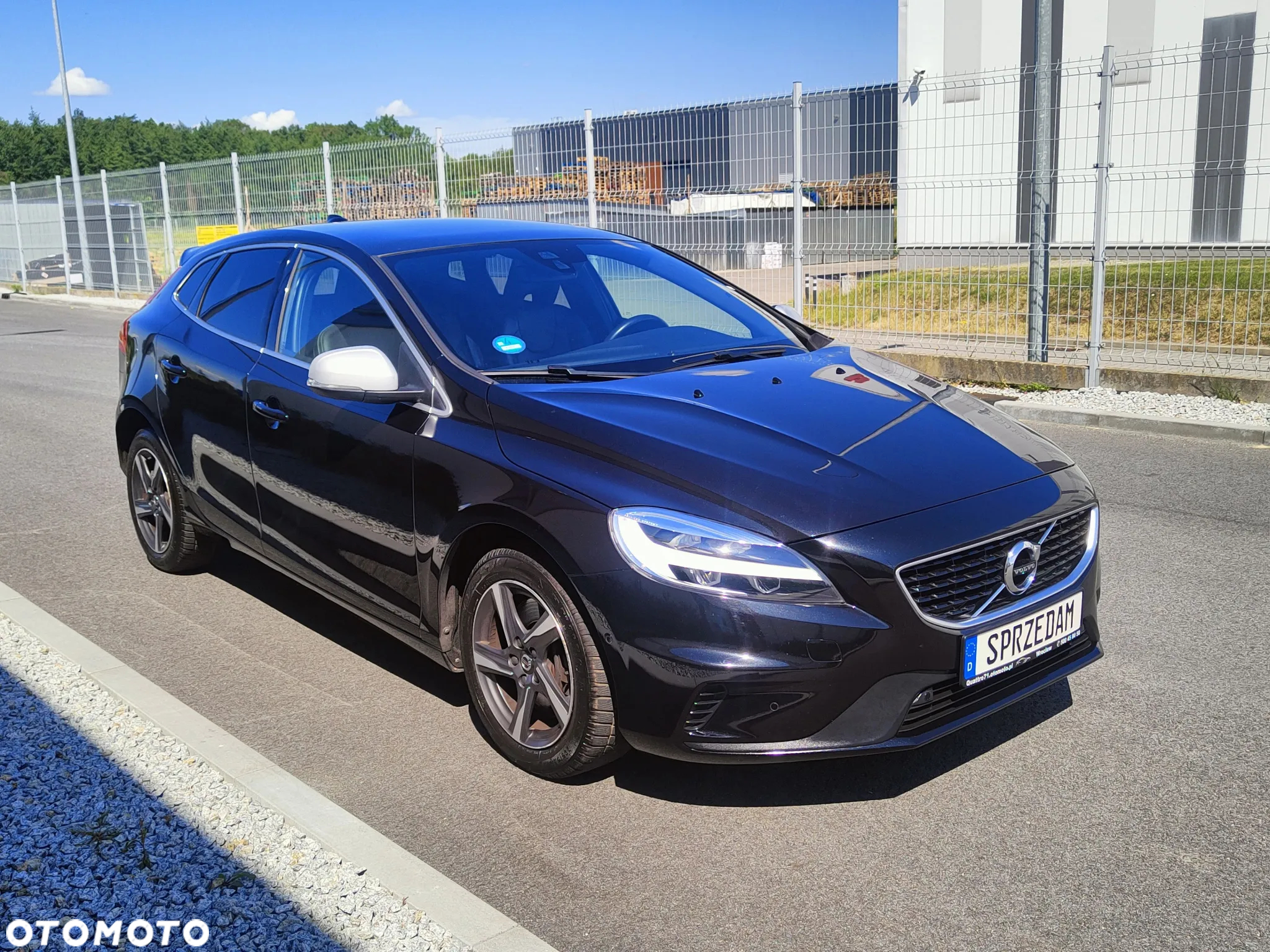 Volvo V40 D3 Drive-E R-Design Momentum - 2