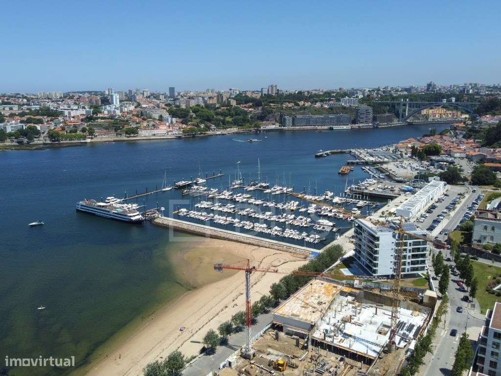 Penthouse T4 em Vila Nova de Gaia na Quinta Marques Gomes-24
