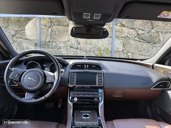 Jaguar XE 2.0 D R-Sport Aut. - 14