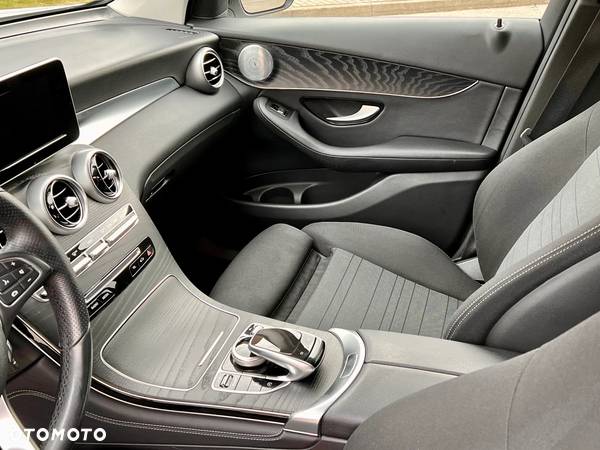 Mercedes-Benz GLC 350 d 4Matic 9G-TRONIC Exclusive - 31