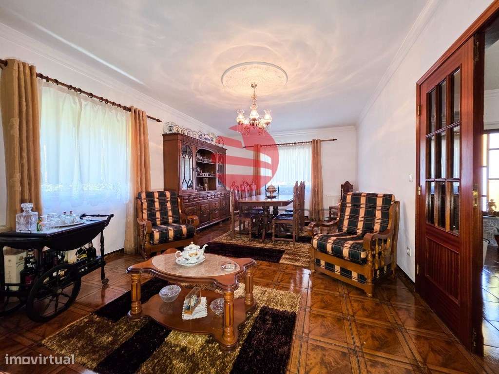 MORADIA T6 C/ GARAGEM-3