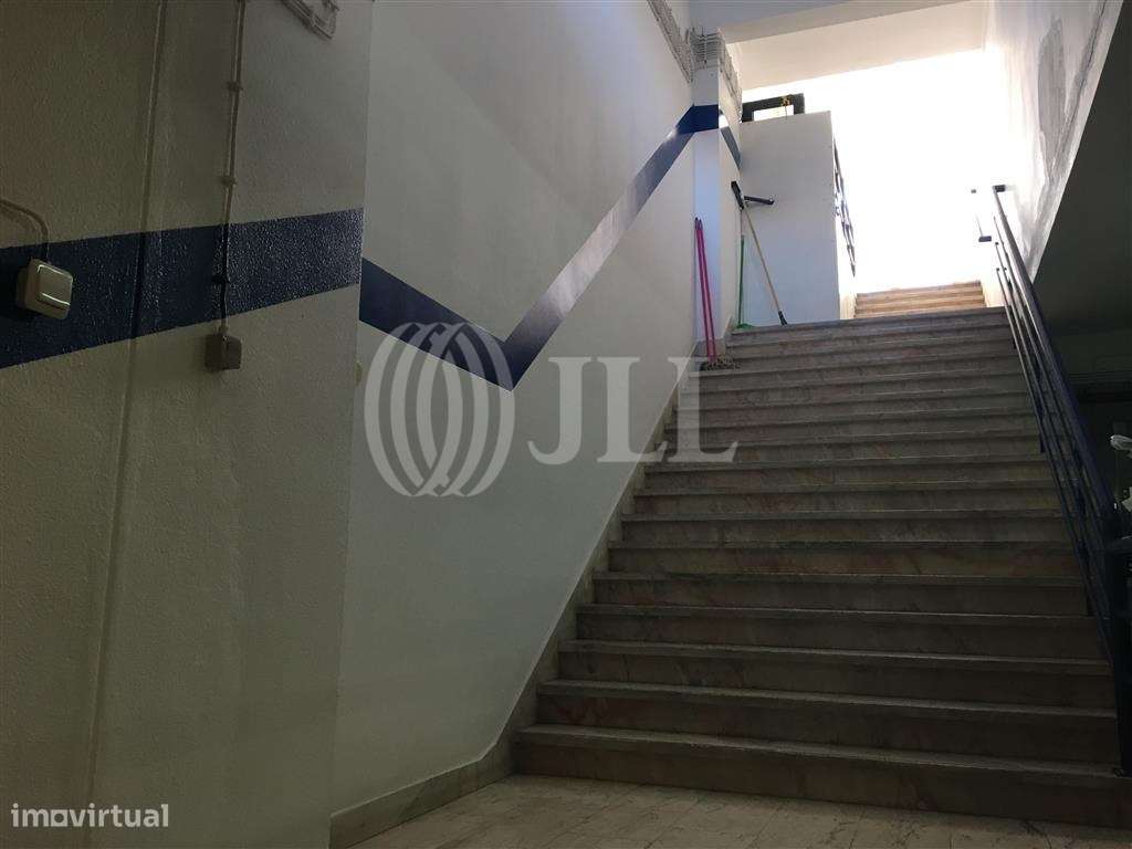 Loja com garagem no Lumiar, em Lisboa - Grande imagem: 2/6