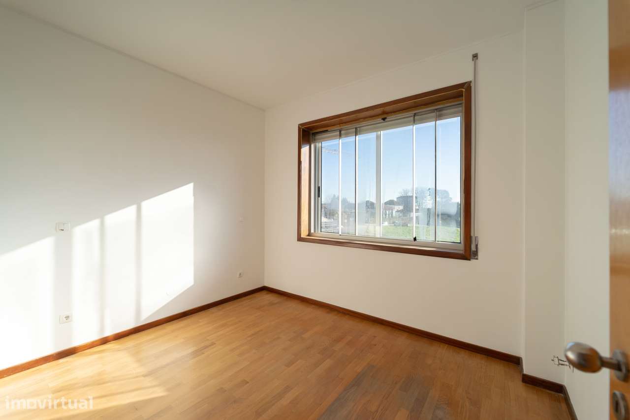 T5 Penthouse na Av Fernão Magalhães - Centro do Porto com Terraço-15