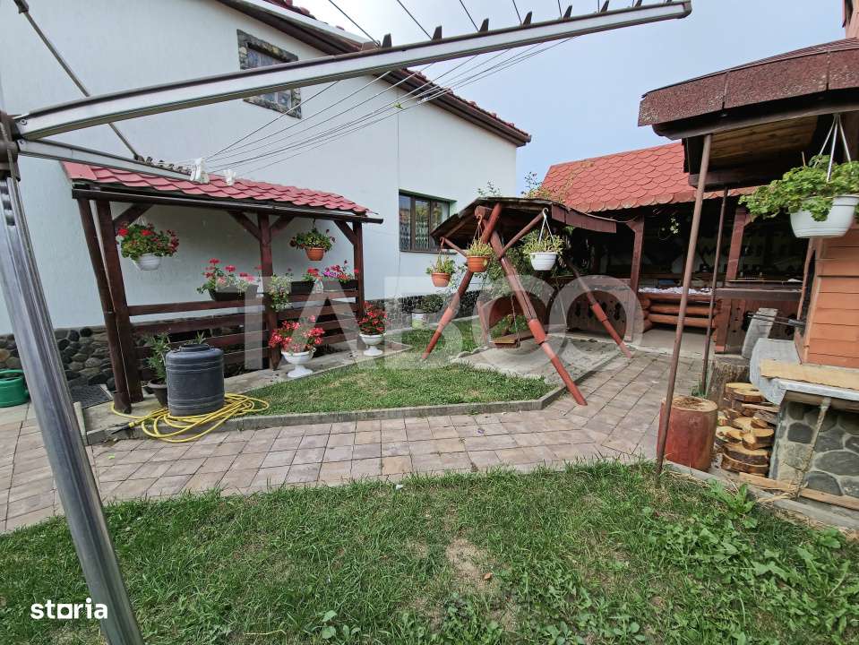 Casa individuala de vanzare 5 camere zona de grill si garaj Selimbar - Imagine principală: 5/19