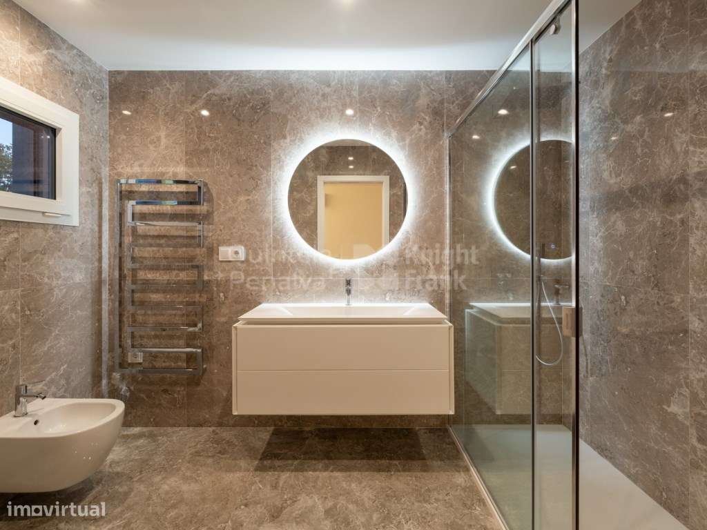 Apartamento T3 com garagem junto ao centro de Cascais-7