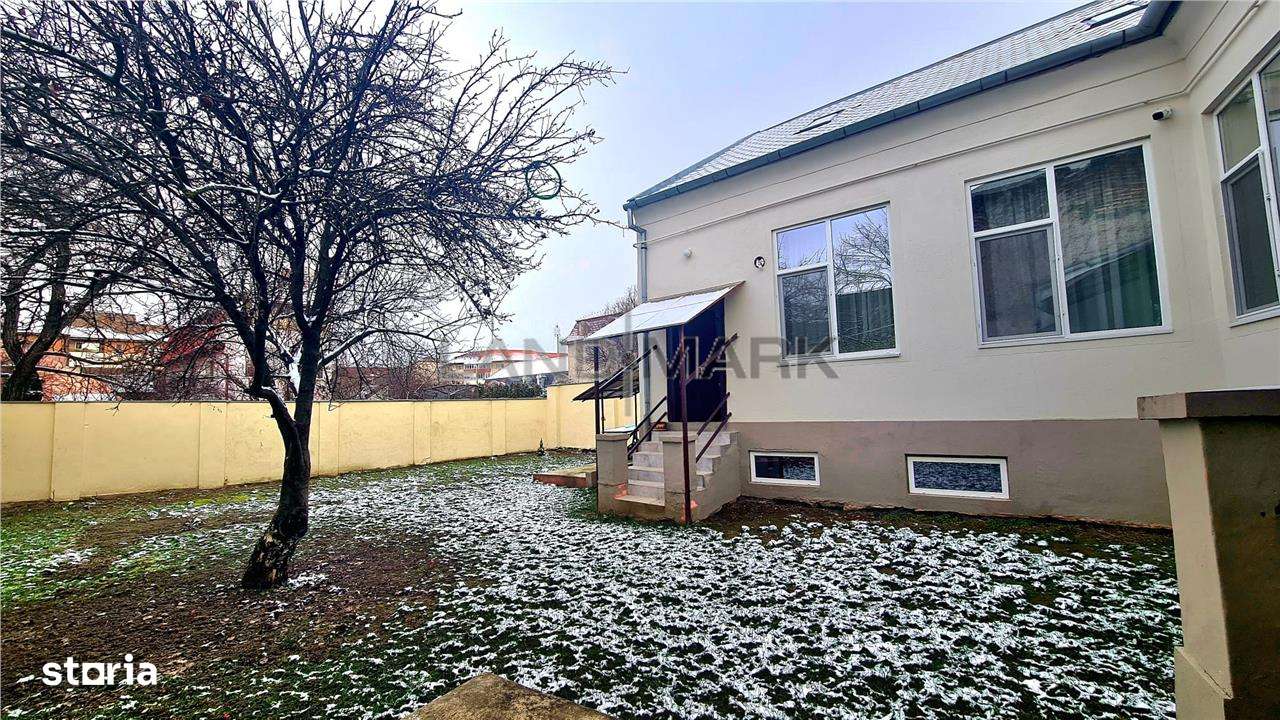 Casa cu 10 camere de vanzare,  zona Semicentrala,-2