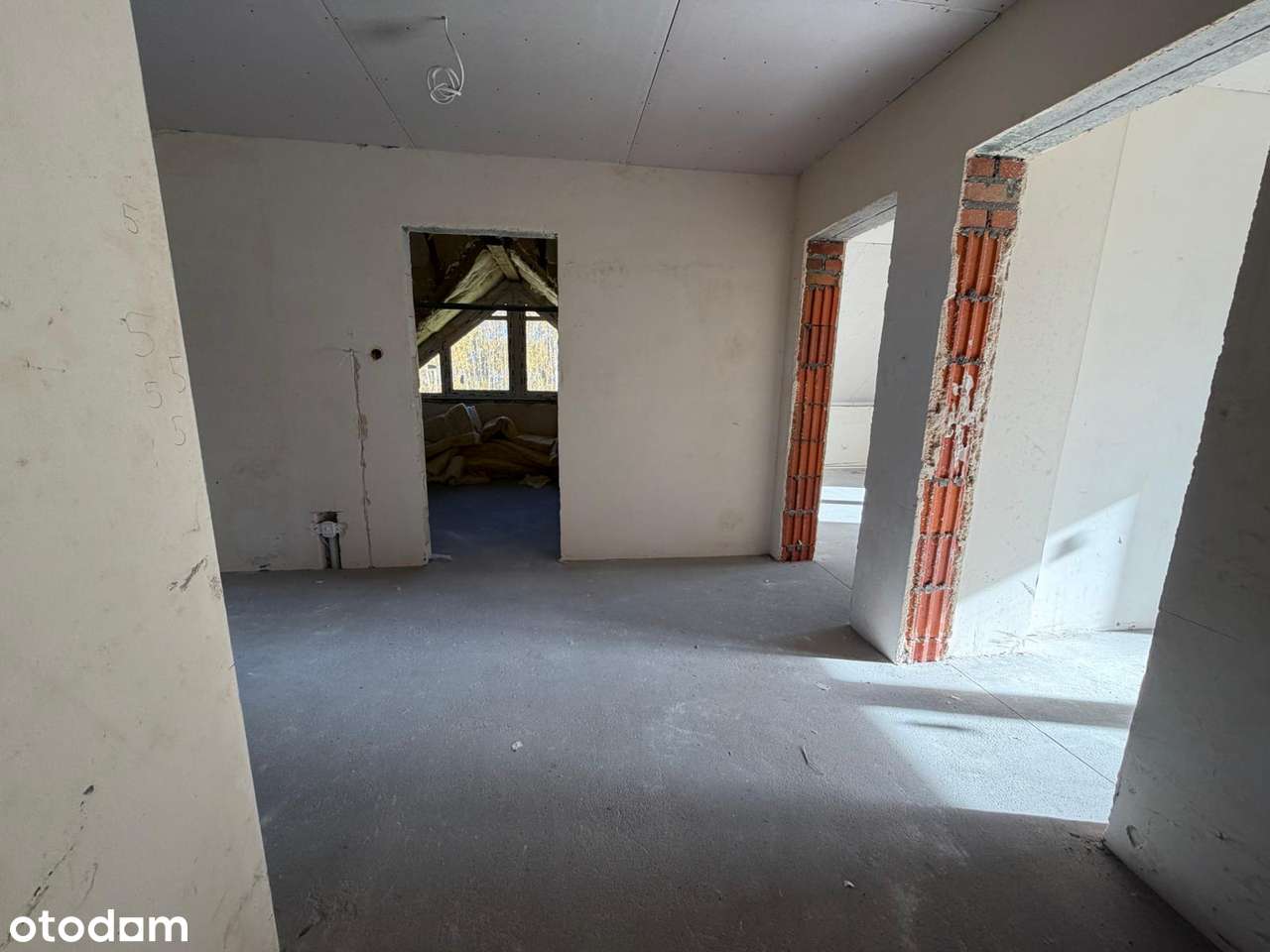 Piękny dom jednorodzinny pod lasem w Lipnie!-11