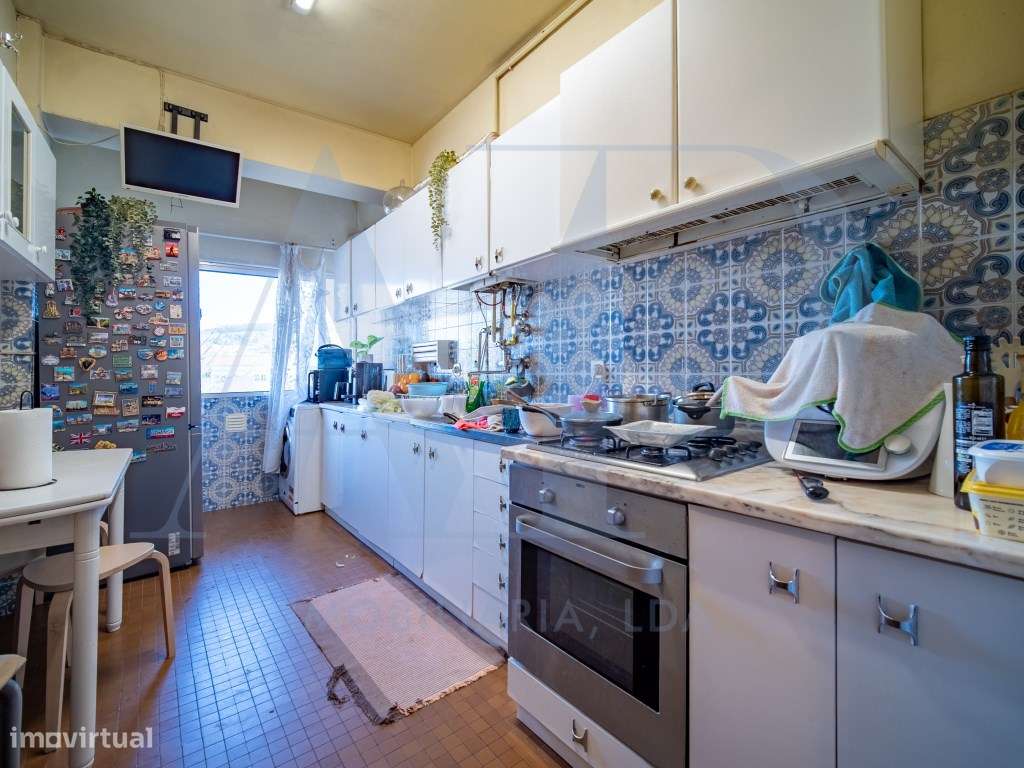 Apartamento T3+1 na Av. Londres-7