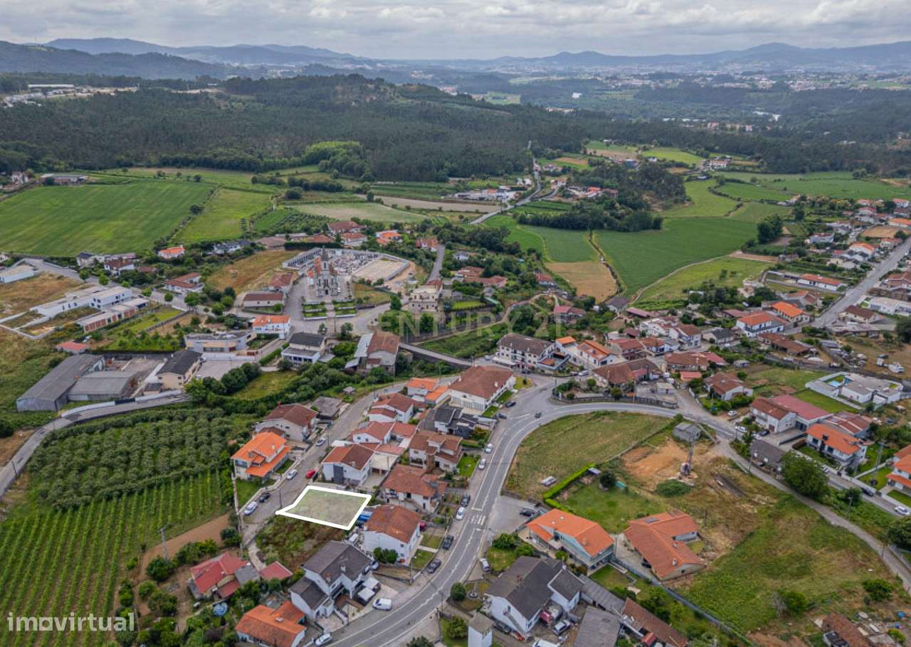 Terreno com Projeto Aprovado na Pousa – Barcelos - Grande imagem: 2/20